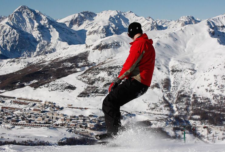 Snowboarder in Sauze